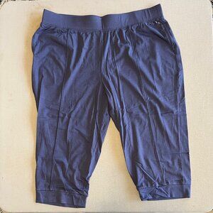 Women's Crop Pant in Deep Blue with Center Leg Seam and Pockets, Size XL